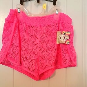OP Swim Wear cover-up shorts. Medium (7-9)
